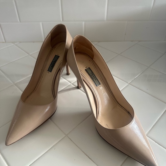 Prada Saffiano pump - Picture 16 of 16